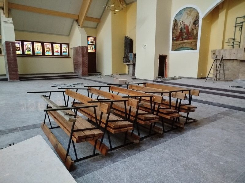Otrzymaliśmy 10 ławek