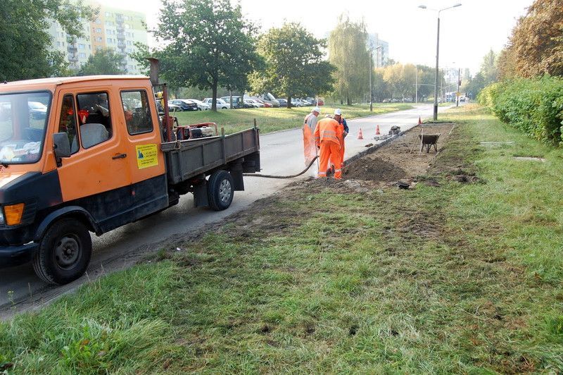 Nowe miejsca postojowe przy kościele