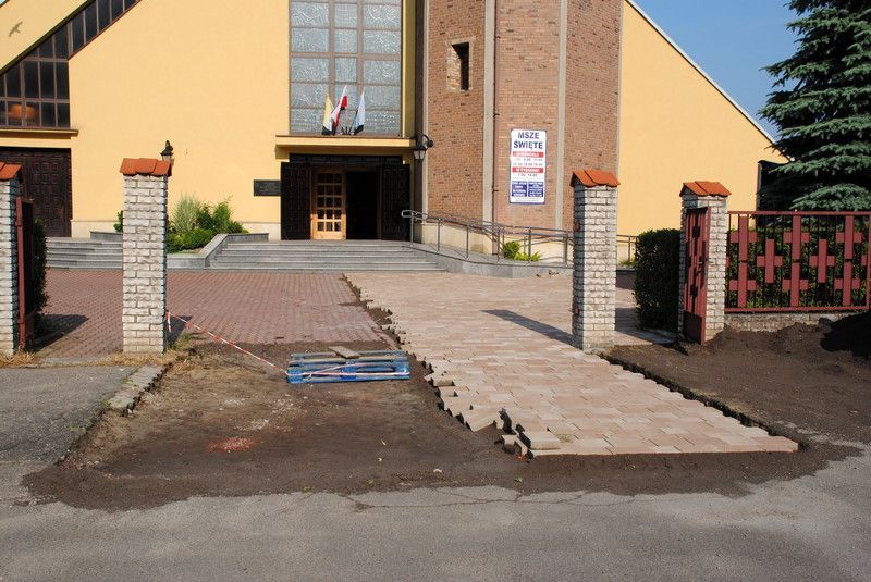 Wymiana okien i drzwi oraz kostek brukowych 