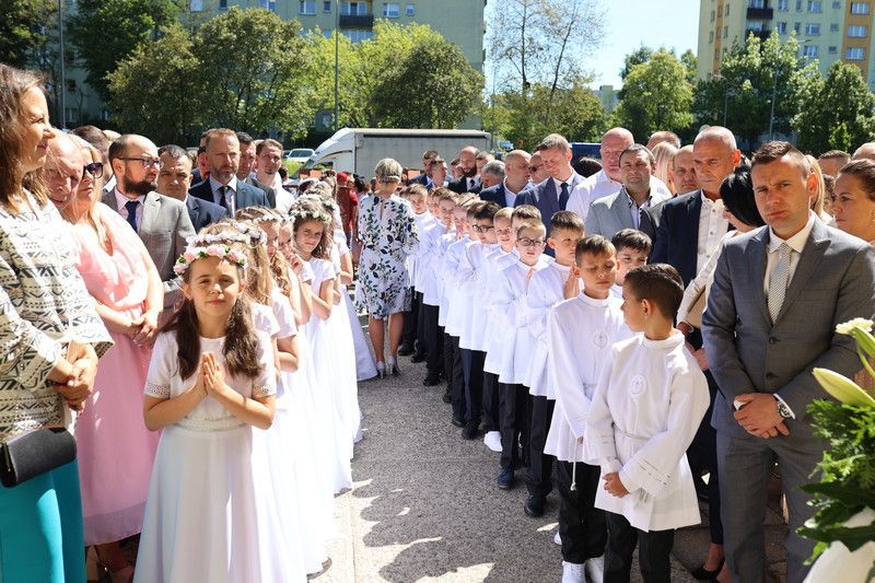 Pierwsza Komunia Św. dzieci ze Szkoły nr 40
