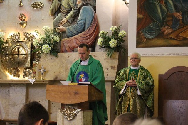 Poświęcenie świec i medalików