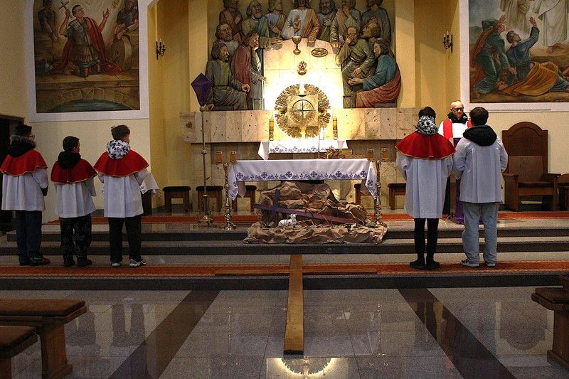 "Nie zrzucaj Jezusa z urwiska swojego rozczarowania" - droga krzyżowa