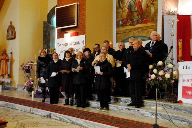 Wspólny śpiew pieśni patriotycznych