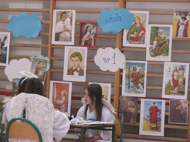 Dzieci ze Szkoły nr 38 pielęgnują polskie i chrześcijańskie tradycje
